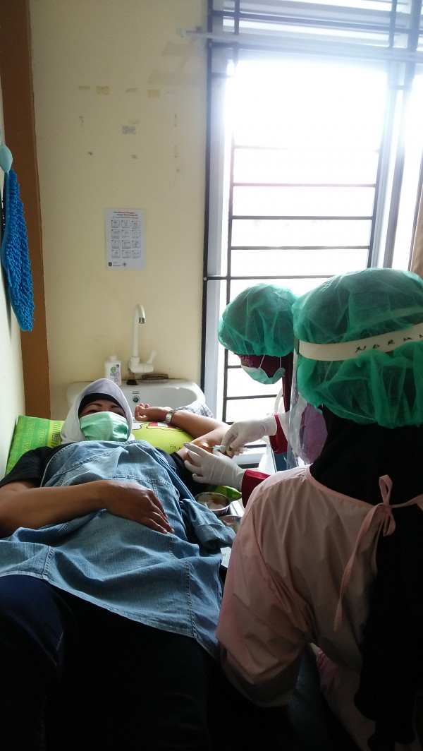 proses pemasangan KB implan 