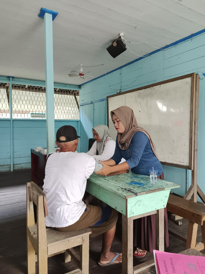 KEGIATAN POSYANDU LANSIA DAN BKL