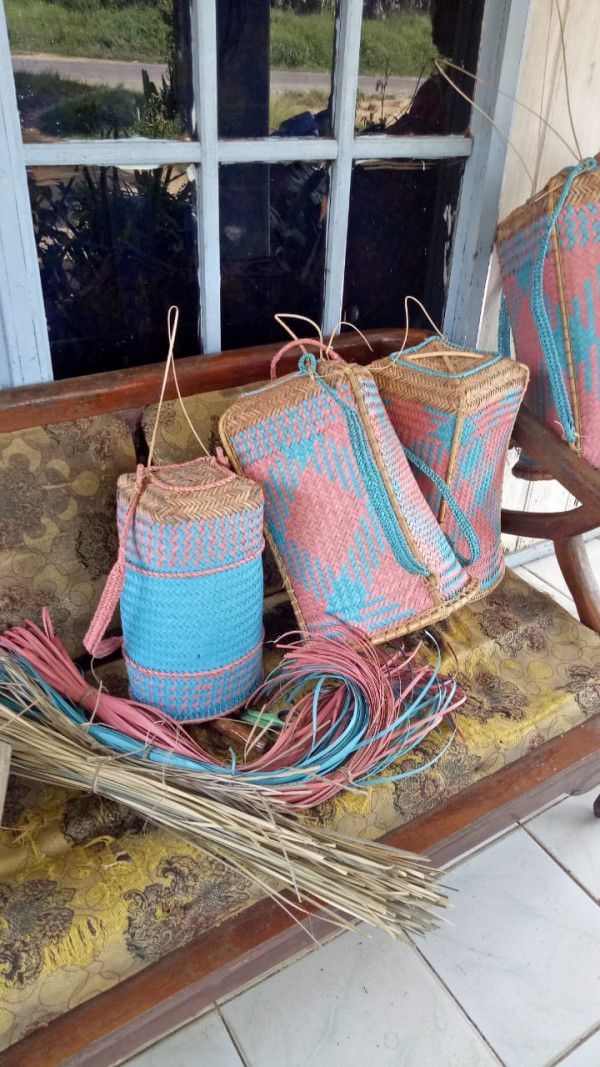 Hasil anyaman anyaman kelompok uppka Desa Rodok