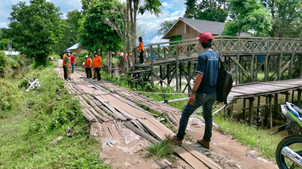 Peninjauan Lokasi Pasca Banjir oleh TIM BPBD dan PUPR Kota Palangka Raya ke Kampung KB Marang