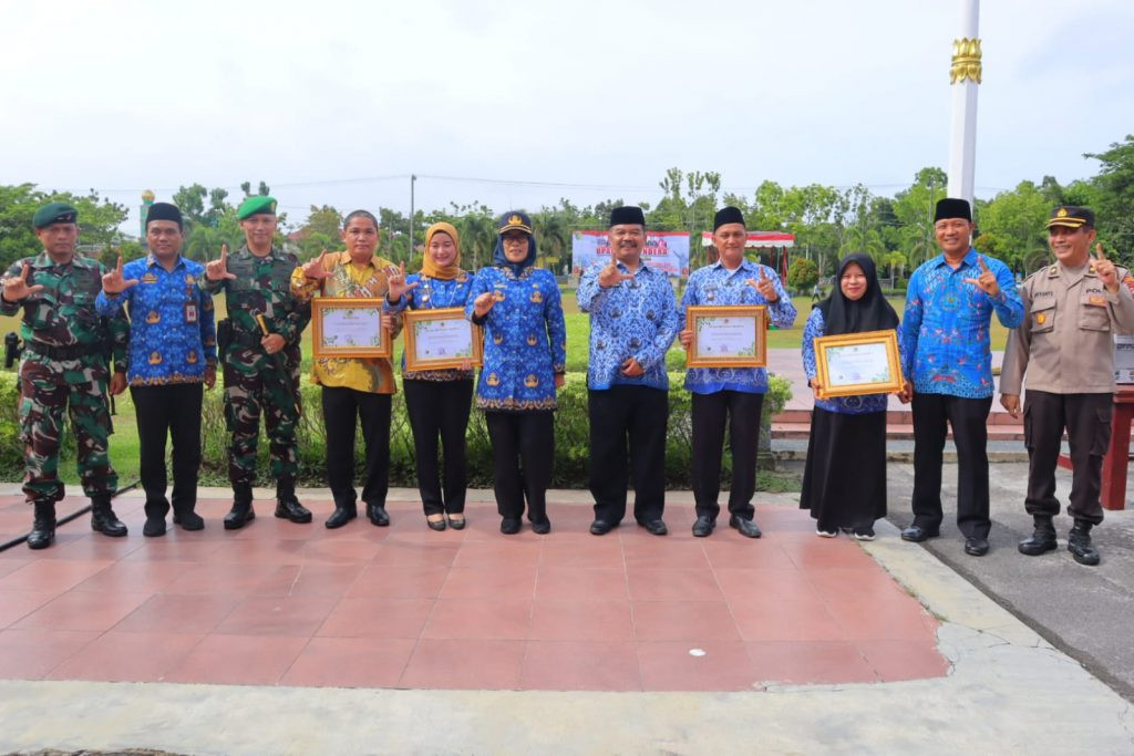 Kampung KB Marang mendapatkan Piagam Penghargaan Program Kampung Iklim dari Kementrian Lingkungan Hidup dan Kehutanan
