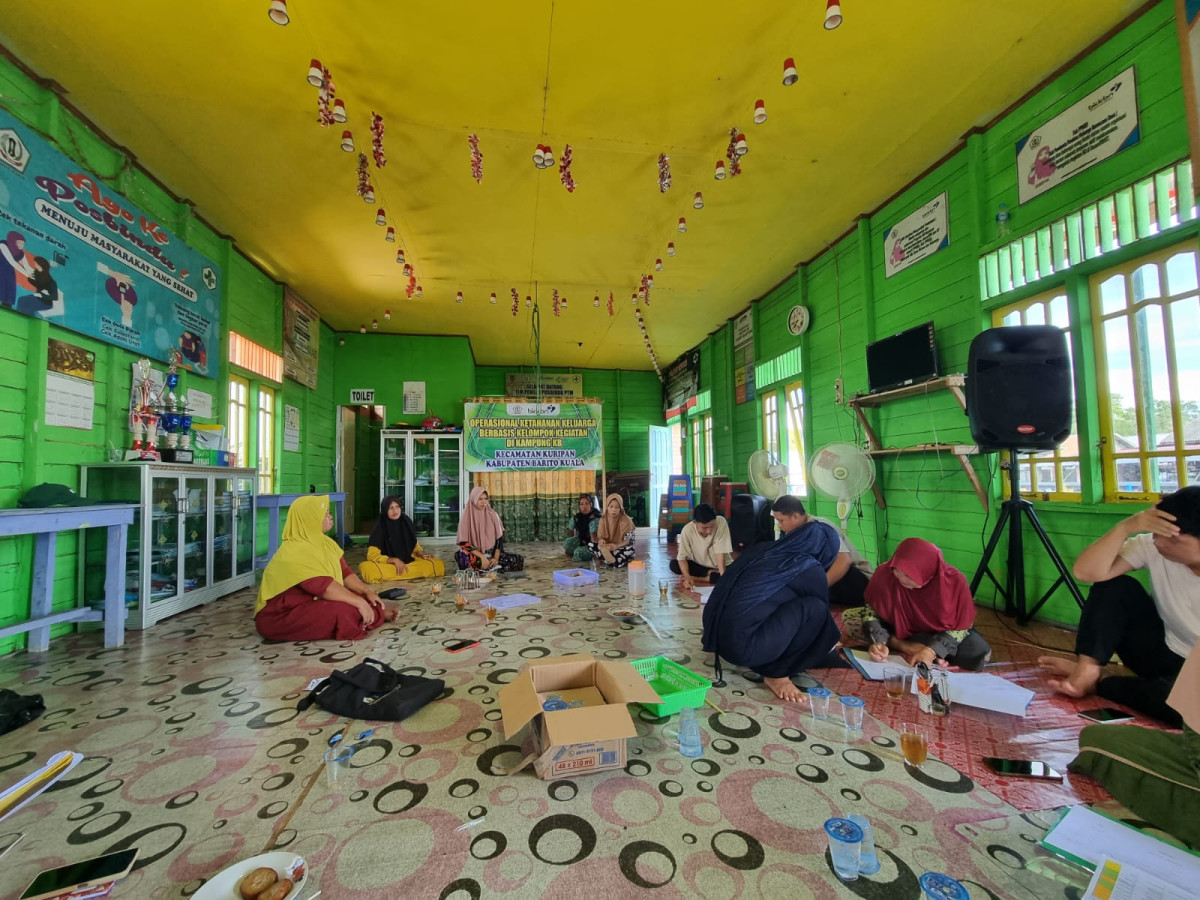 kegiatan pertemuan pembinaan ketahanan keluarga berbasis kelompok kegiatan di kampung Kb desa jambu