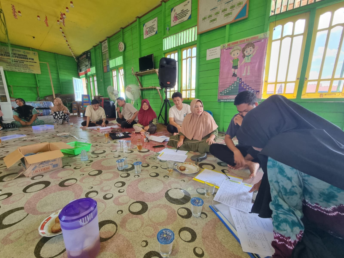 pertemuan operasional ketahanan keluarga berbasis kelompok kegiatan di kampung kb