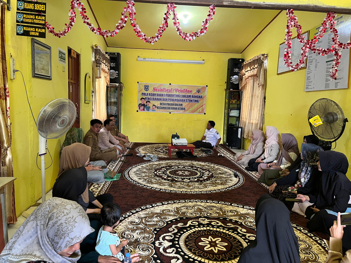 Sosialisasi Pelatihann Pola Asuh (Parentuing) Dalam Rangka Penanganan Stunting Desa Pakan Dalam Kecamatan Daha Utara