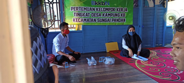 Kegiatan Pertemuan Kelompk Kerja Kampung KB Desa Hambuku Hulu