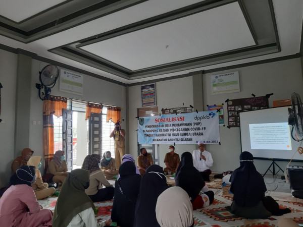 Sosialisai Pendewasaan Usia Perkawinan dan Pencegahan Covid 19 di Kampung KB Tingkat Kabupaten HSU