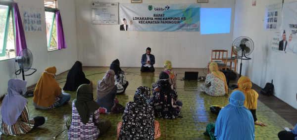 Rapat Lokakarya Mini Kampung KB Kecamatan Paminggir