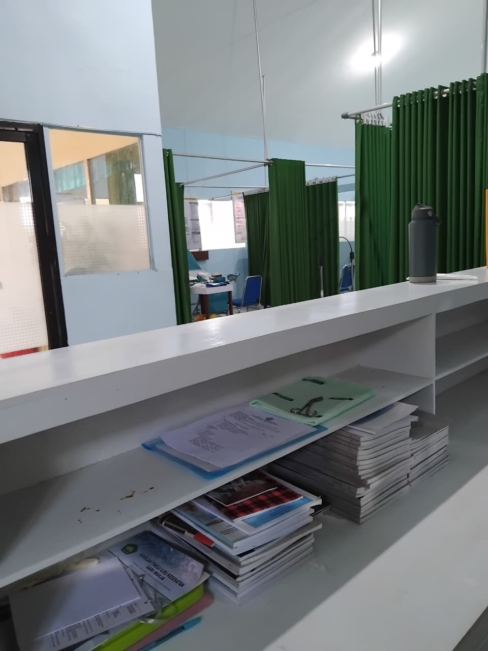 Membawa pus periksa kesehatan reproduksi