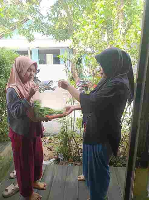 Pemberian sayur bumil ( genting)