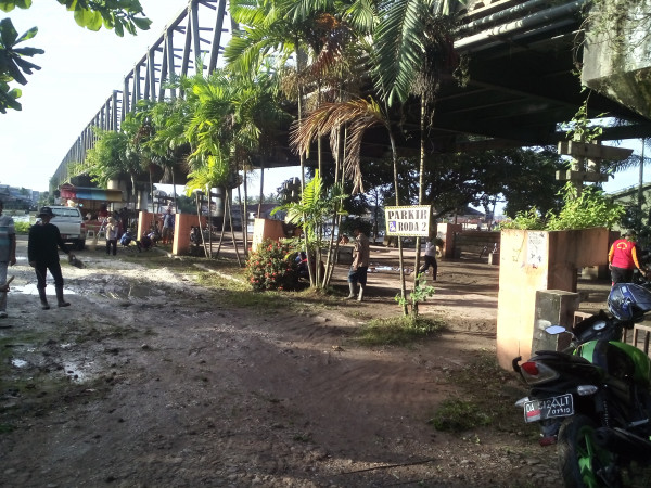 Gotong Royong di Lingkungan Kampung KB