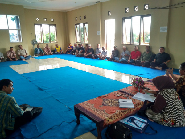 Rapat Rencana Pencanangan Kampung Tahfiz di RT.02 Kampung KB Kelurahan Sungai Andai 