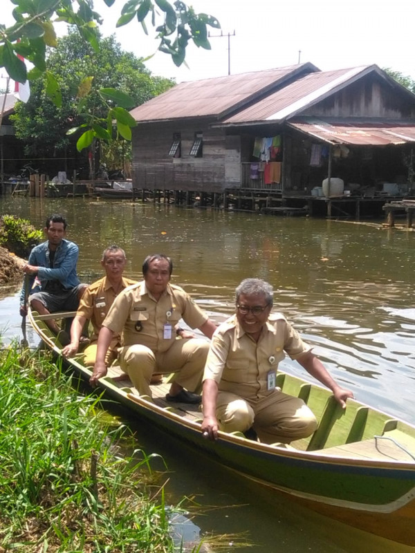 Kunjungan Lurah SeKecamatan Banjarmasin Utara ke Kampung Alamiah Kelurahan Sungai Andai dalam kegiatan Susur Sungai