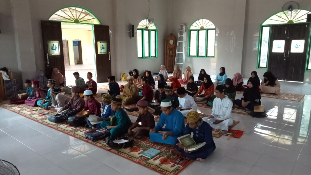 PESANTREN KILAT "CAHAYA RAMADHAN"