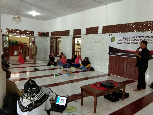Pertemuan Mini Loka Karya Kampung KB Sahang Sejahtera Desa Batuah Kecamatan Loa Janan