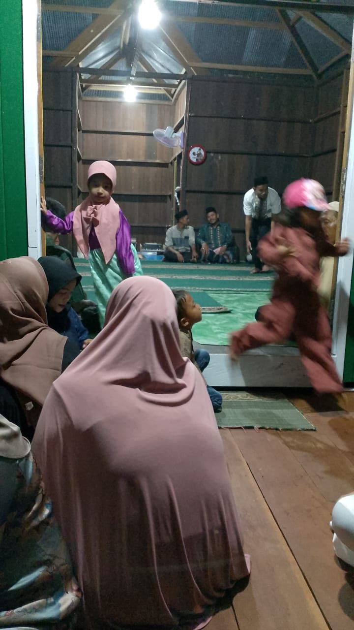 Syukuran di Musholah Dusun Sungai Tempurung