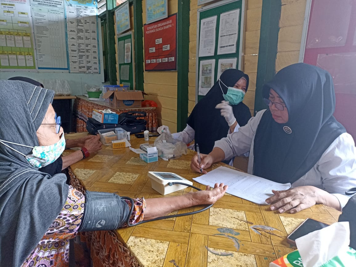 Pemeriksaan kesehatan lansia