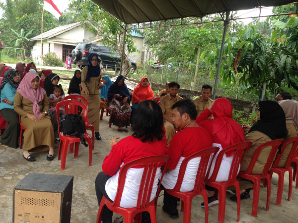 Tim Keluarga Berencana Keliling (TKBK) Dari Kecamatan ke Kelurahan/Desa di Kampung KB Kelurahan Salok Api Laut
