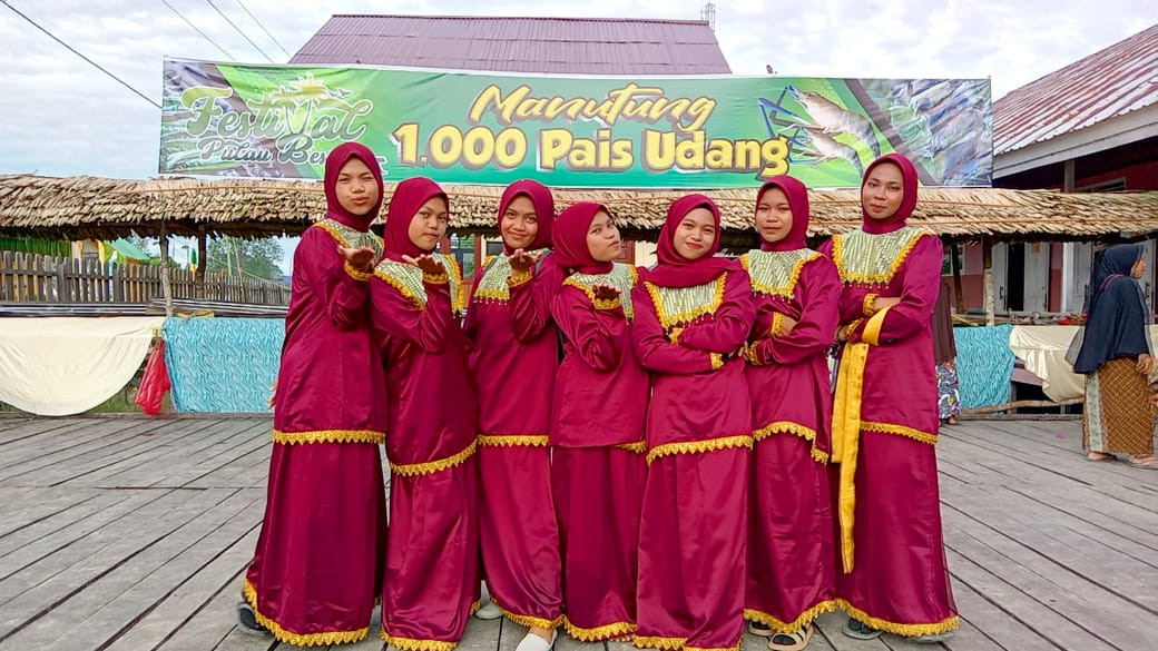 Festival Manutung 1000 Pais Udang