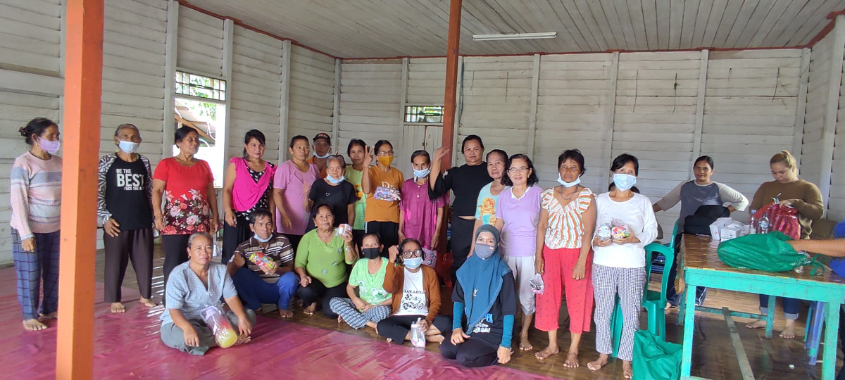 Fasilitasi pertemuan berbasis poktan tribina (Bina Keluarga Lansia) BKL Kembang Mawar
