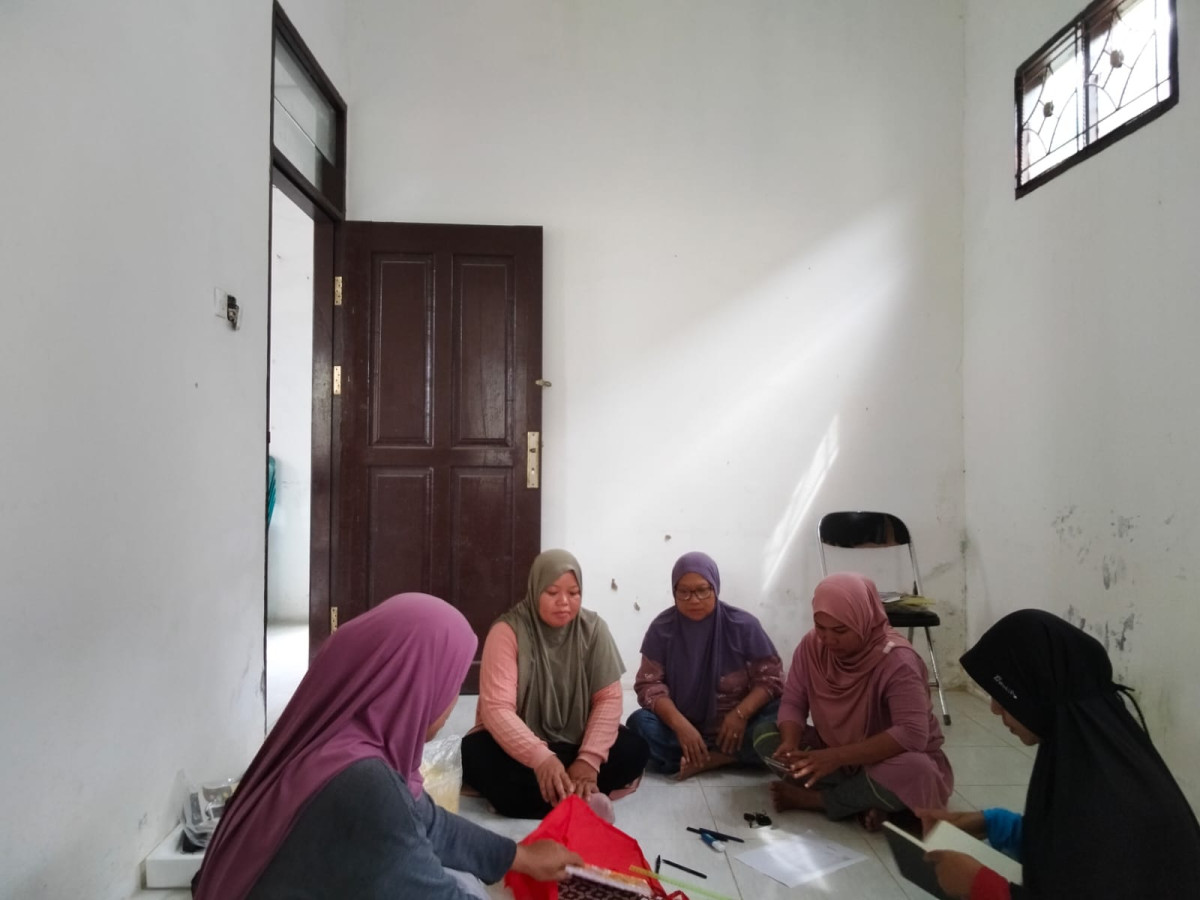 pertemuan rutin pengurus kampung KB