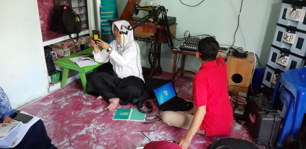 Siaran Radio Kampung KB Dian Khinasih Selili