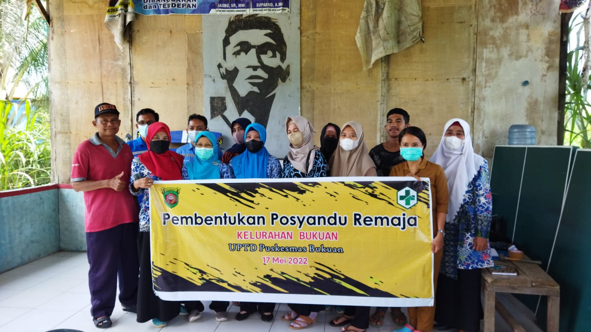 Foto bersama kader posyandu remaja