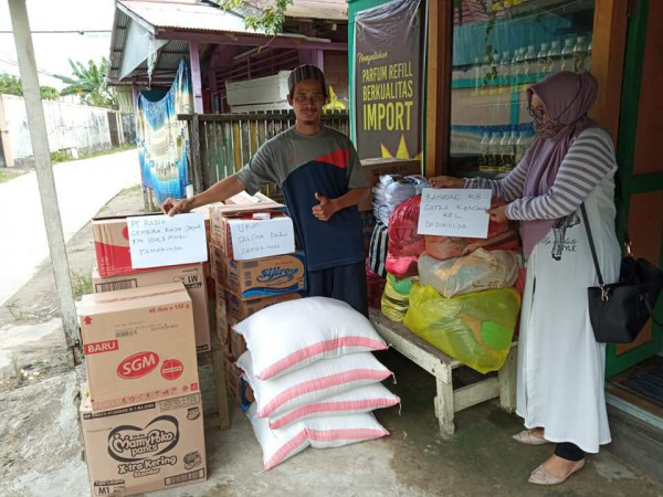 Berbagi untuk Korban Banjir di Kalsel