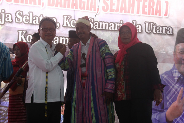Kepala Perwakilan BKKBN Kaltim bersama tokoh masyarakat Kampung KB