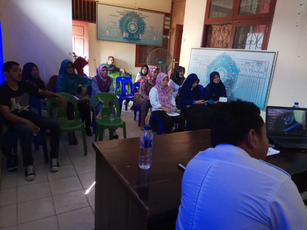 Pertemuan kelompok kerja di Kampung KB "SEJAHTERA"