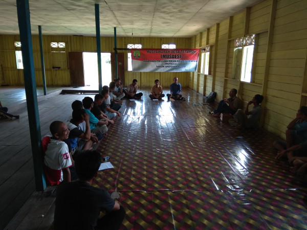 Musyawarah Tingkat Desa di Kampung KB di Desa Tetaban