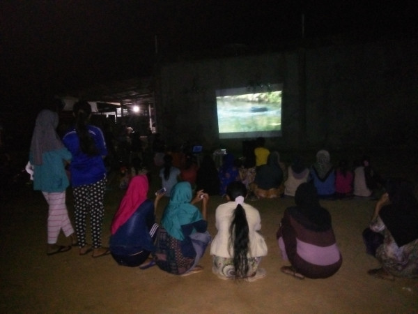Pemutaran Film Gratis Dalam Rangka Pencanangan Kampung KB Lourdes Di Desa Sungai Limau Kecamatan Sebatik Tengah