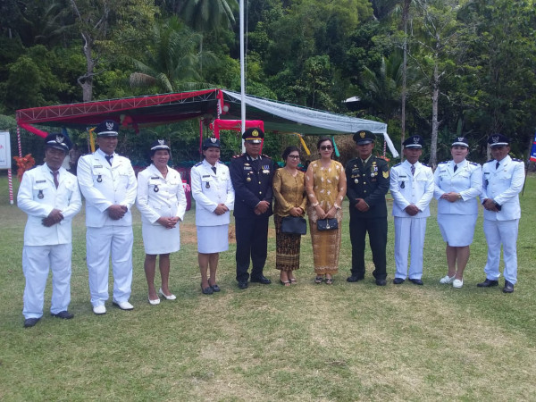 Penerimaan Piagam Penghargaan Bupati Kepulauan Sangihe "Lunas Pajak (PBB)"