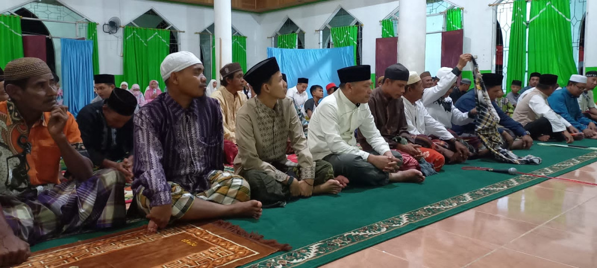 Jamaah mesjid al-hidayah desa duini