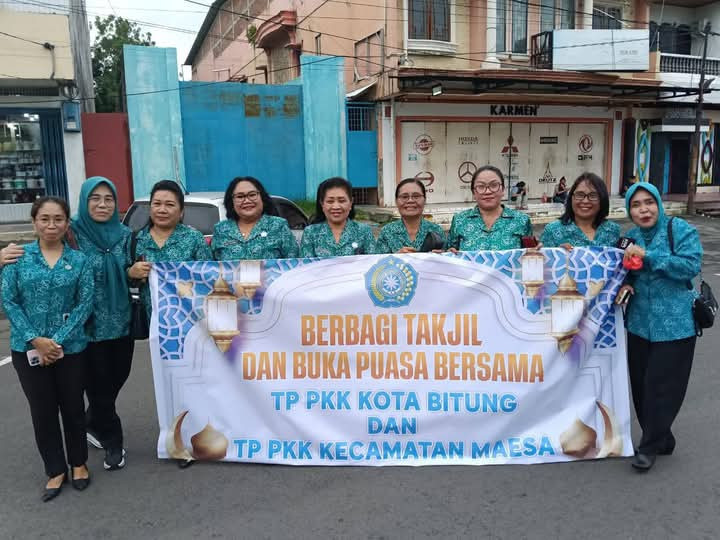 Berbagi Takjil dan Bukan puasa bersama