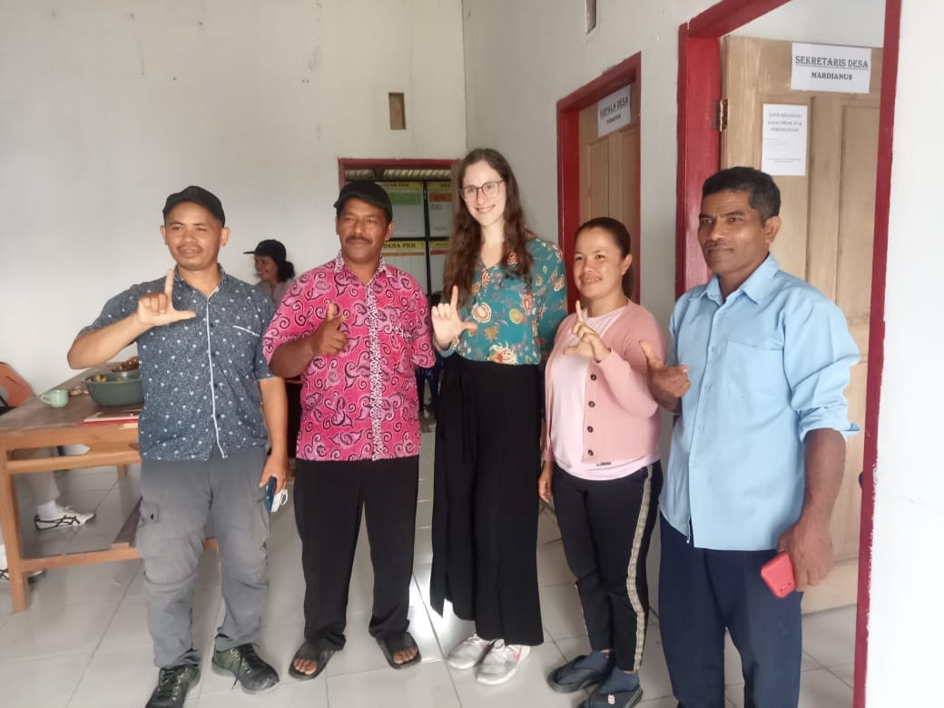 evaluasi kegiatan budidaya anggrek dan bantuan green house kepada kelompok wanita tani (KWT Anggrek) melalui FPIII