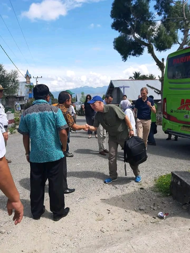 kunjungan KEDUBES Jerman dalam rangka Festival Anggrek di Desa Karunia