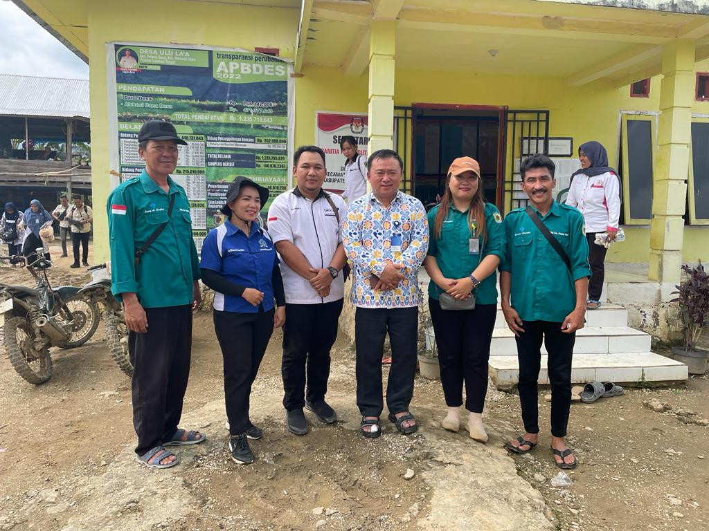 PKB dan PLKB Kec. Petasia Barat foto bersama bapak Kepala Perwakilan BKKBN Provinsi Sulawesi Tengah