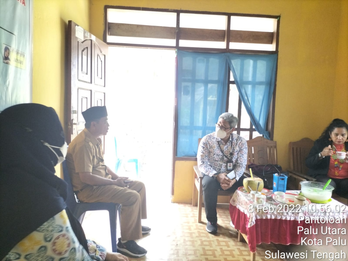 Kunjungan dari Dirut PEK (Pemberdayaan Ekonomi Keluarga) dari BKKBN Pusat, Kabid KSPK Provinsi, DPPKB Kota Palu dan AKU (Asosiasi Kelompok Usaha) Sulawesi Tengah