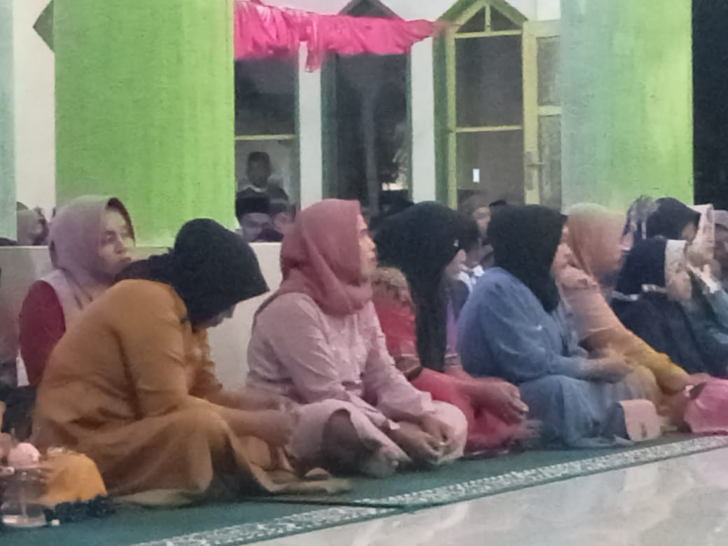 Kegiatan Isrok mekrot di masjid Al - khautsar kelurahan pantoloan boya