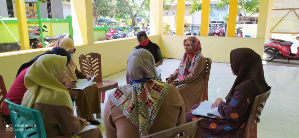 Manajer Data menjelaskan kembali tata cara pengisian yang benar