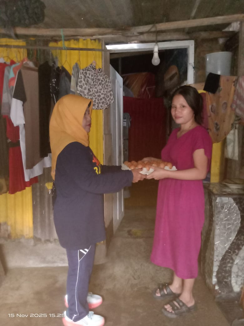 PEMBERIAN BANTUAN BERUPA TELUR PADA BUSUI