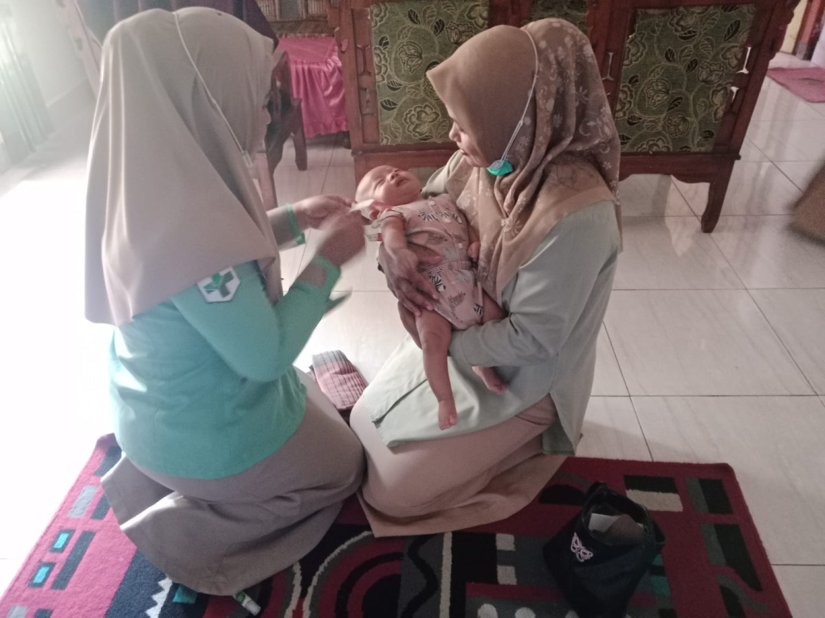 Pemberian makanan tambahan bagi anak usia 6 – 23 bulan