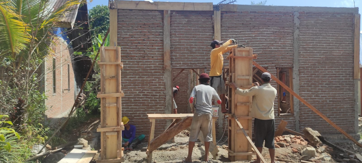 Lanjutan Pembangunan Aula Kantor Desa