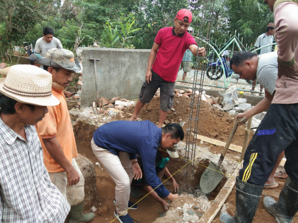 Pembuatan Menara Mesjid Nurul Iksan Kampung KB Borong Ampirie
