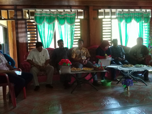 Komisi I DPR Kabupaten Sinjai berkunjung ke Rumah Data Kampung KB Borong Ampirie