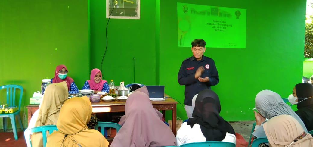 Pelatihan dasar-dasar makanan pendamping ASI (MP-ASI)