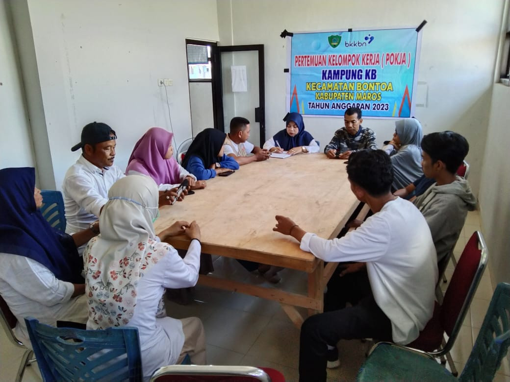 Pertemuan Kelompok Kerja (POKJA) Kampung KB Desa Tupabiring