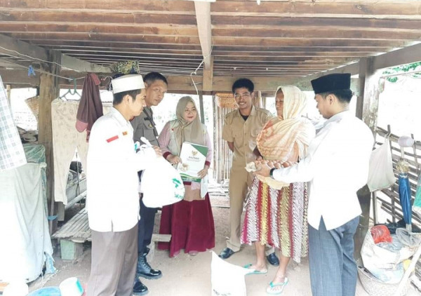 Penyaluran Bantuan untuk lansia oleh BAZNAS kabupaten maros