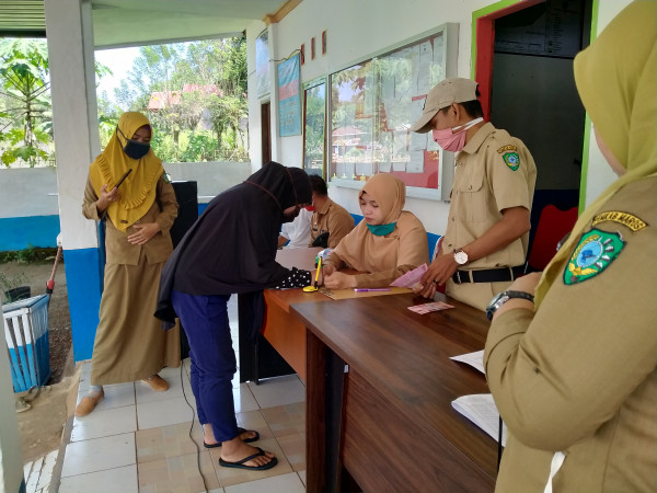 Bantuan langsung tunai  (BLT)