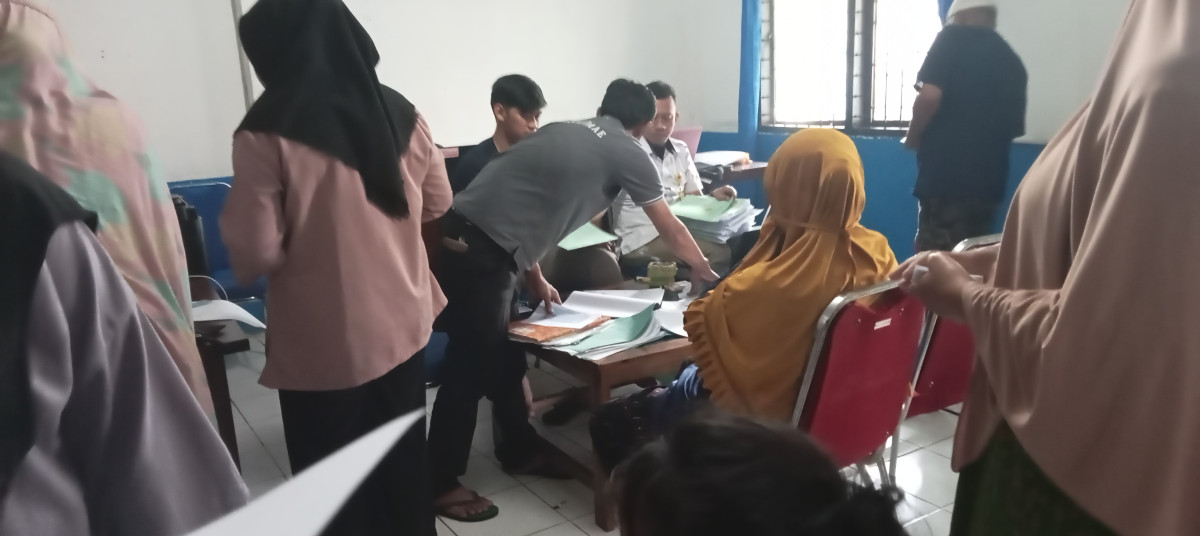 Penyerahan Sertifikat